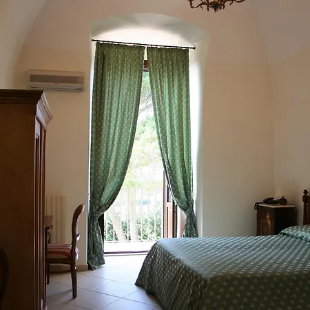 Gospodarstwo agroturystyczne Agriturismo Antico Leccio Gioia Del Colle